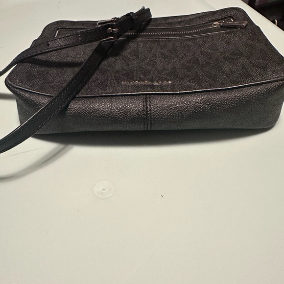 🧚🏽🧚🏽Michael Kors 🧚🏽🧚🏽Jet Set Crossbody - Picture 3 of 5